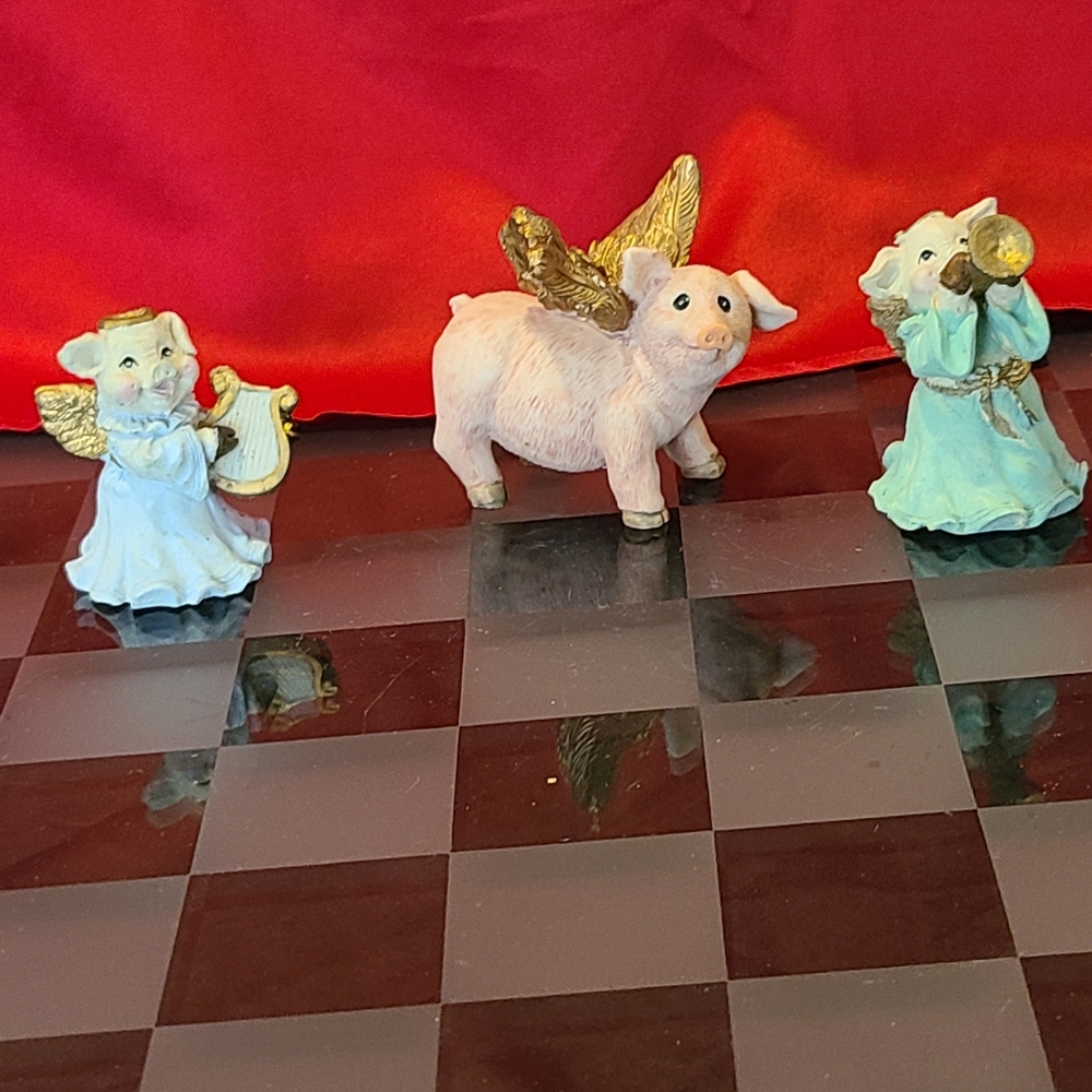 Figurines Pigs Angel Wings super cute 3 total in this listing